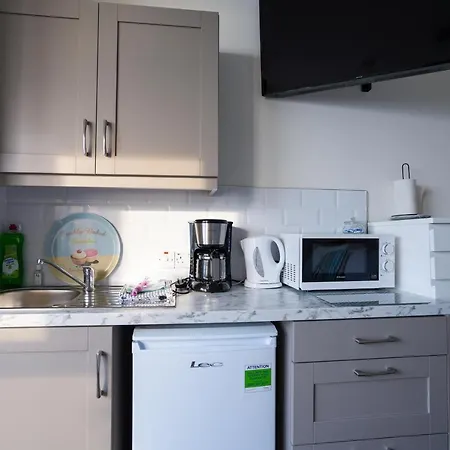 The Gaslight Self Catering Donegal * רוסנאולה