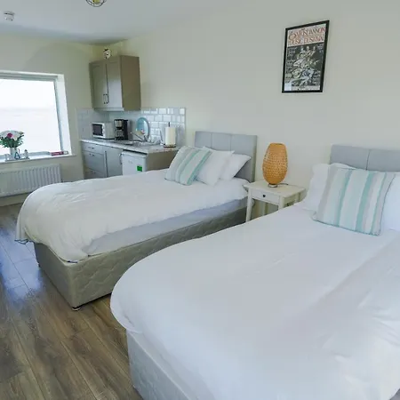 فندق مبيت وإفطار The Gaslight Self Catering Donegal روسنوولاغ