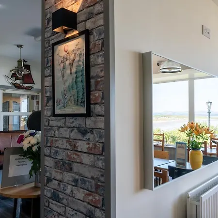 The Gaslight Self Catering Donegal רוסנאולה