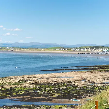 The Gaslight Self Catering Donegal * רוסנאולה